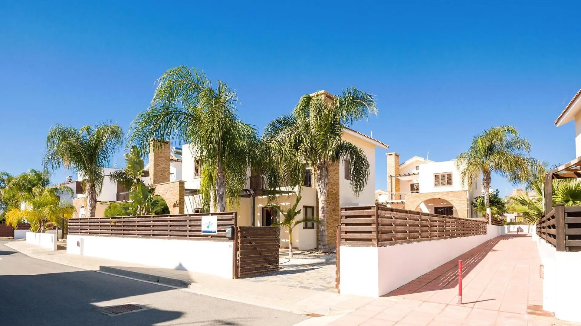 Semesterbostad Villa Ioanna - 50M From Med Sea Ayia Napa
